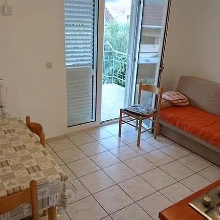 Tomelic - Apartamento